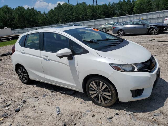 JHMGK5H70GX005836 - 2016 HONDA FIT EX WHITE photo 4