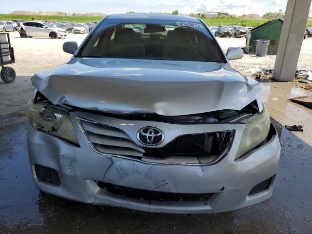 4T1BF3EK4AU072246 - 2010 TOYOTA CAMRY BASE SILVER photo 5