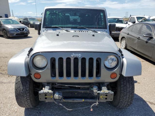 1C4AJWAG5DL618774 - 2013 JEEP WRANGLER SPORT SILVER photo 5