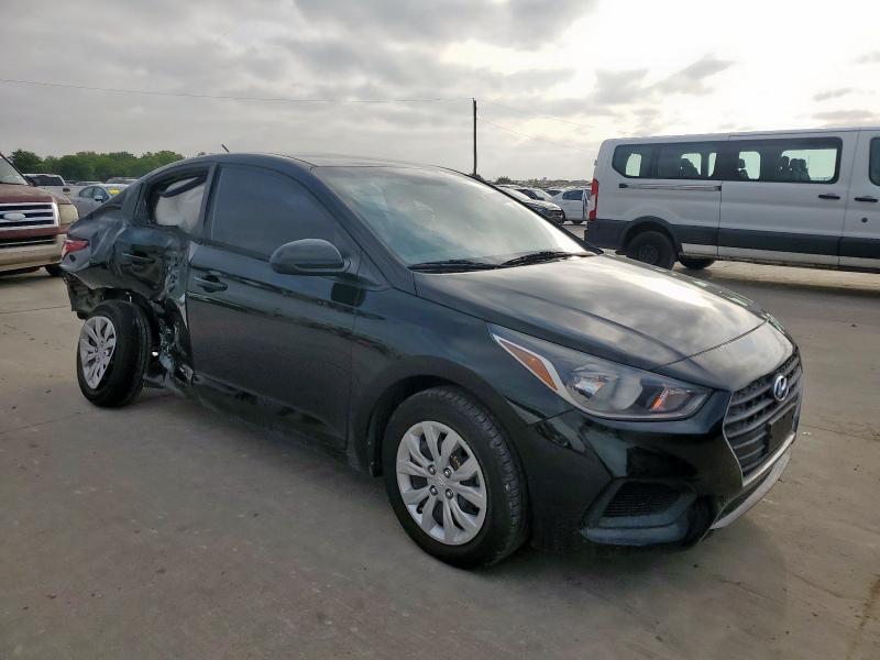 3KPC24A31JE010164 - 2018 HYUNDAI ACCENT SE Schwarz Foto 4