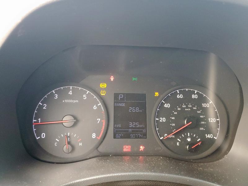 3KPC24A31JE010164 - 2018 HYUNDAI ACCENT SE Schwarz Foto 9