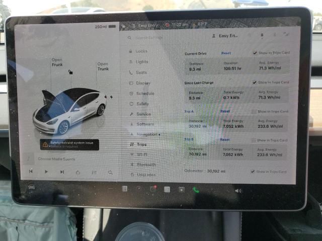 5YJ3E1EA5NF199920 - 2022 TESLA MODEL 3 WHITE photo 9