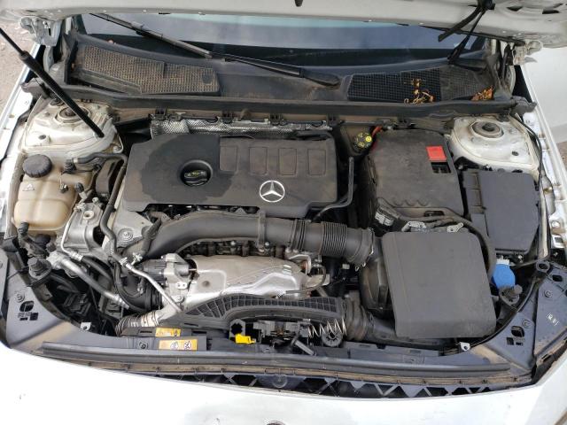 W1K3G4FB6LW044018 - 2020 MERCEDES-BENZ A 220 4MATIC WHITE photo 11