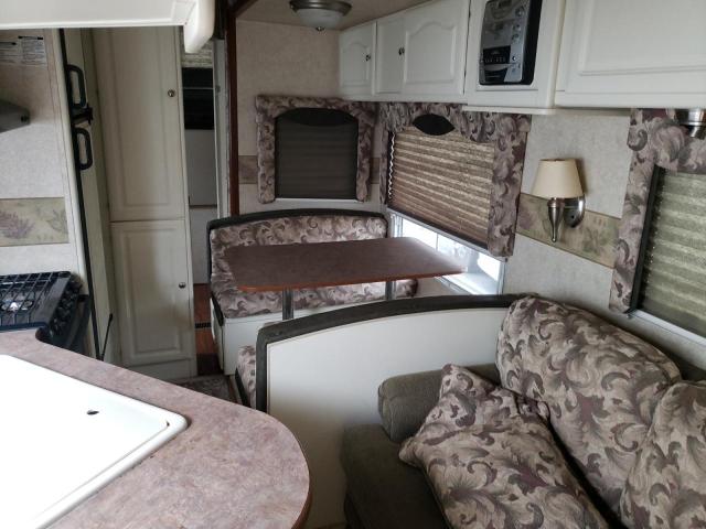 4YDF29F256G919054 - 2006 KEYSTONE TRAILER WHITE photo 6