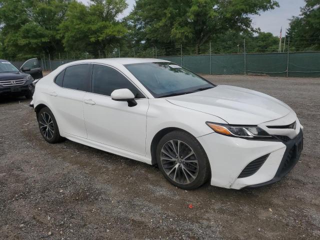 4T1B11HK4KU695639 - 2019 TOYOTA CAMRY L 白色 照片 4
