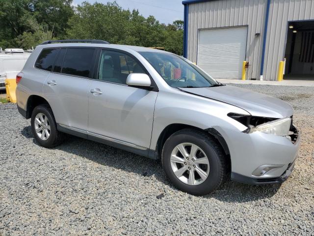 5TDZA3EH7BS008455 - 2011 TOYOTA HIGHLANDER BASE SILVER photo 4