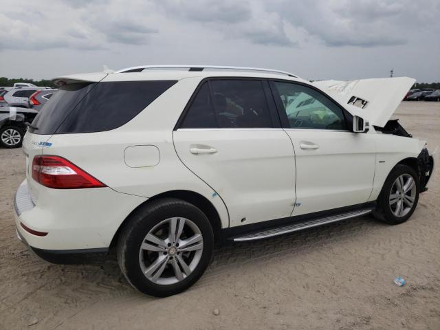 4JGDA5HB3CA079305 - 2012 MERCEDES-BENZ ML 350 4MATIC WHITE photo 3