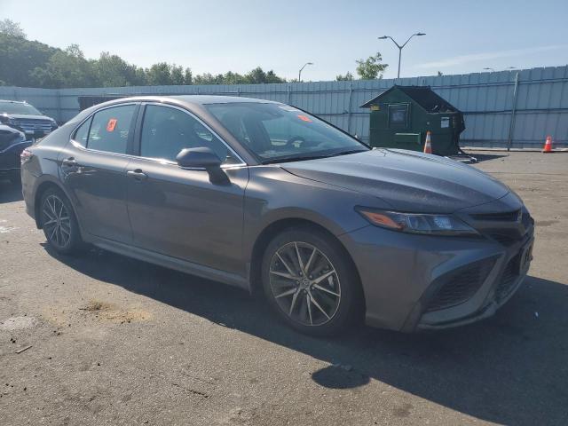 4T1G11BK1PU103698 - 2023 TOYOTA CAMRY SE NIGHT SHADE GRAY photo 4
