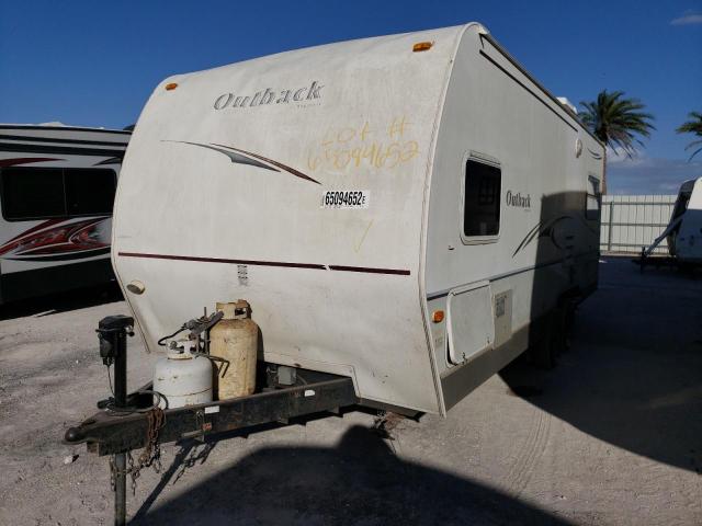 4YDT23R277B452455 - 2007 OUTB TRAVEL TRL WHITE photo 2