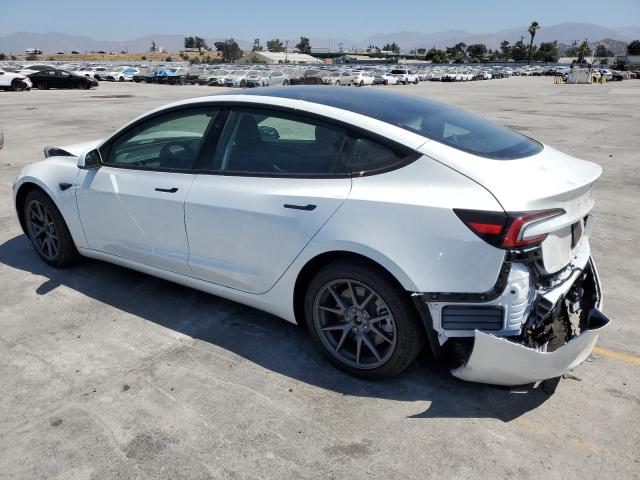 5YJ3E1EA3SF008393 - 2025 TESLA MODEL 3 WHITE photo 2