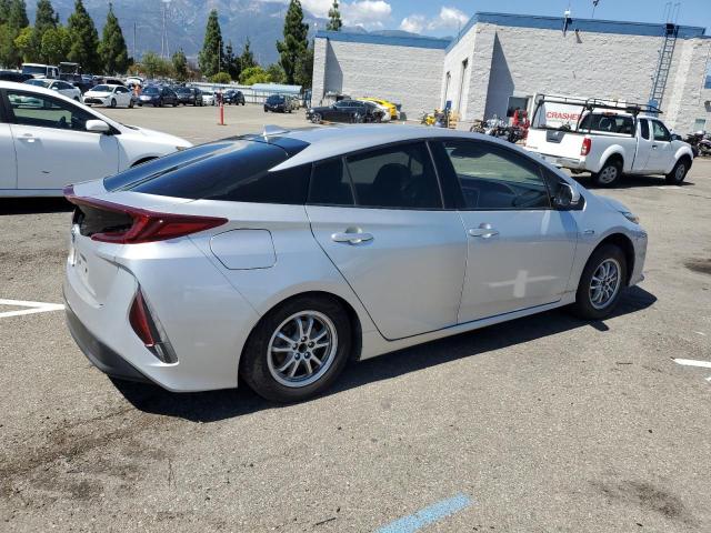 JTDKARFP8H3050606 - 2017 TOYOTA PRIUS PRIM 银色 照片 3