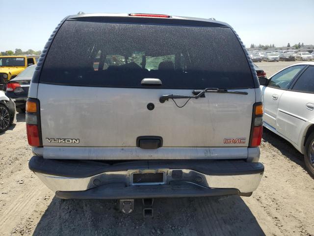 1GKEK13T25J243021 - 2005 GMC YUKON SILVER photo 6