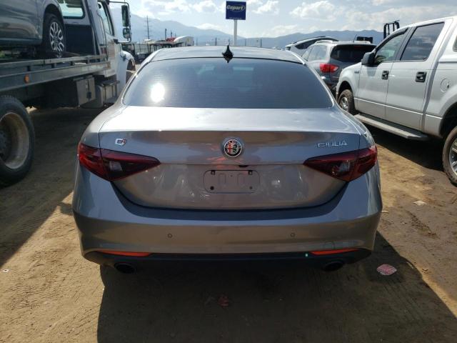 ZARFAEDNXH7559994 - 2017 ALFA ROMEO GIULIA Q4 ნაცრისფერი ფოტო 6