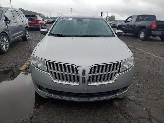 3LNHL2GCXCR833018 - 2012 LINCOLN MKZ SILVER photo 5