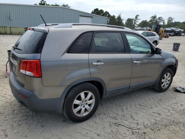 5XYKT3A61DG393320 - 2013 KIA SORENTO LX GRAY photo 3