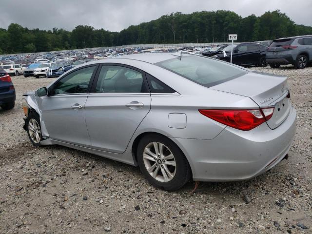 5NPEB4AC2BH008106 - 2011 HYUNDAI SONATA GLS SILVER photo 2