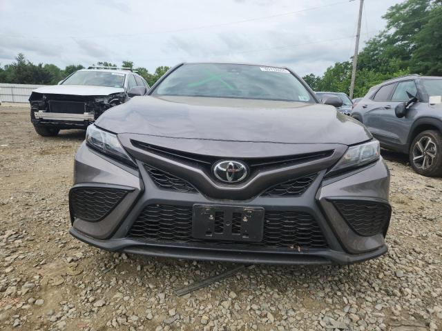 4T1G11BK9RU123281 - 2024 TOYOTA CAMRY SE NIGHT SHADE GRAY photo 5