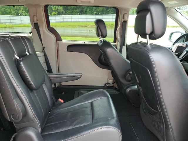 2C4RC1CG5CR124725 - 2012 CHRYSLER TOWN & COU TOURING L RED photo 11