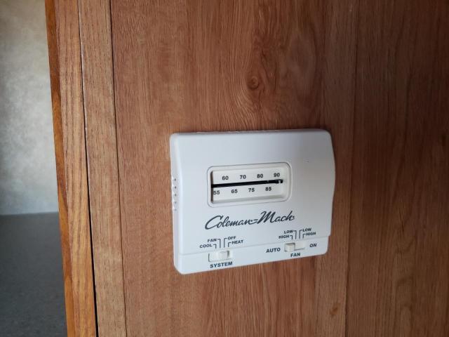 1UJCJ02R581L80108 - 2008 JAYC TRAVEL TRL თეთრი ფოტო 8