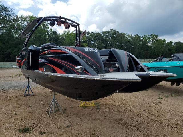 REC24354L617 - 2017 CARAVELLE RAZOR 黑色 照片 1