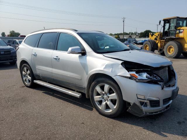 1GNKVGKD8HJ111573 - 2017 CHEVROLET TRAVERSE LT SILVER photo 4