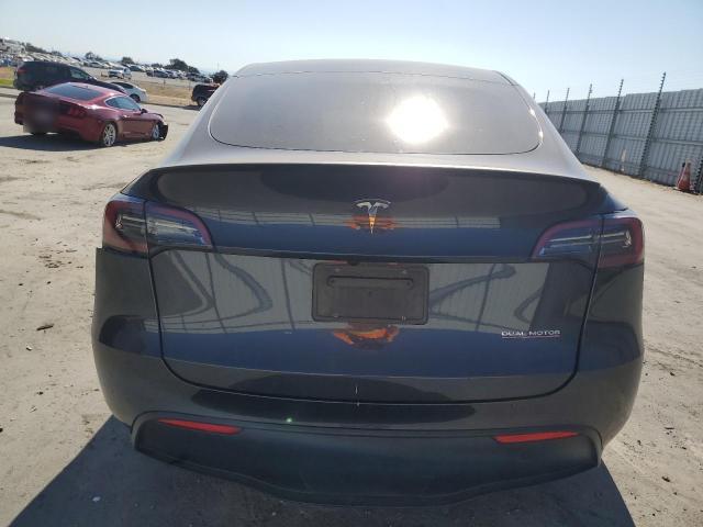 7SAYGDEF0RF093607 - 2024 TESLA MODEL Y 灰色 照片 6