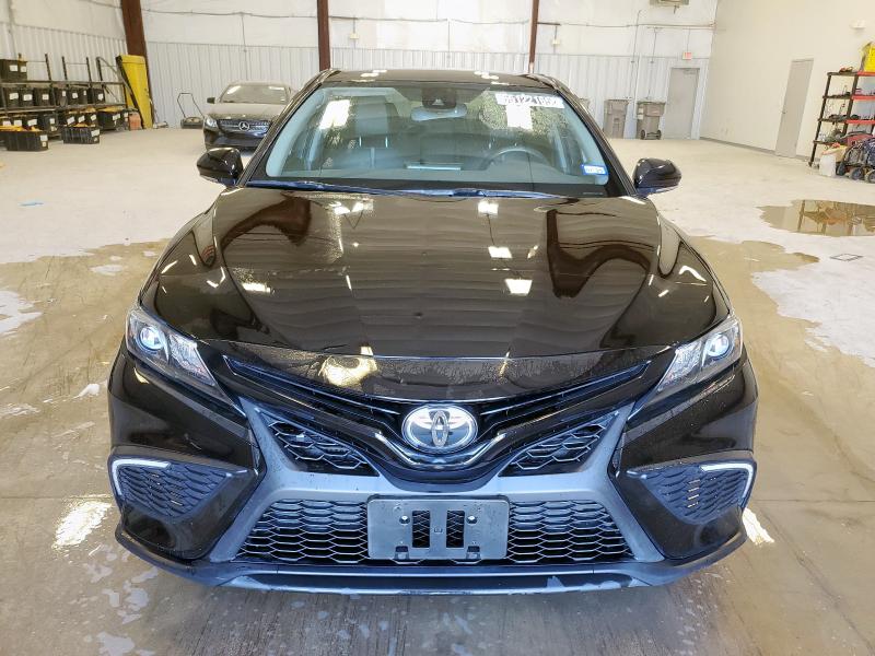4T1T11AK1PU830419 - 2023 TOYOTA CAMRY SE NIGHT SHADE BLACK photo 5
