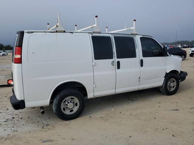 1GCWGFCA9C1103543 - 2012 CHEVROLET EXPRESS G2 WHITE photo 3