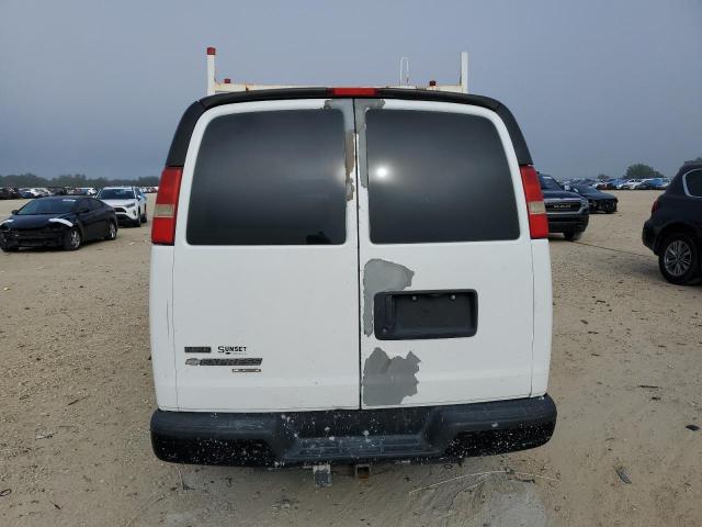 1GCWGFCA9C1103543 - 2012 CHEVROLET EXPRESS G2 WHITE photo 6