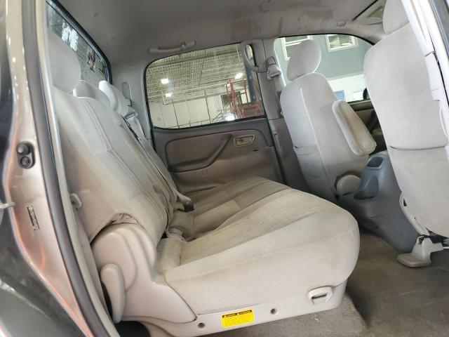 5TBDT441X5S495582 - 2005 TOYOTA TUNDRA DOUBLE CAB SR5 GRAY photo 10