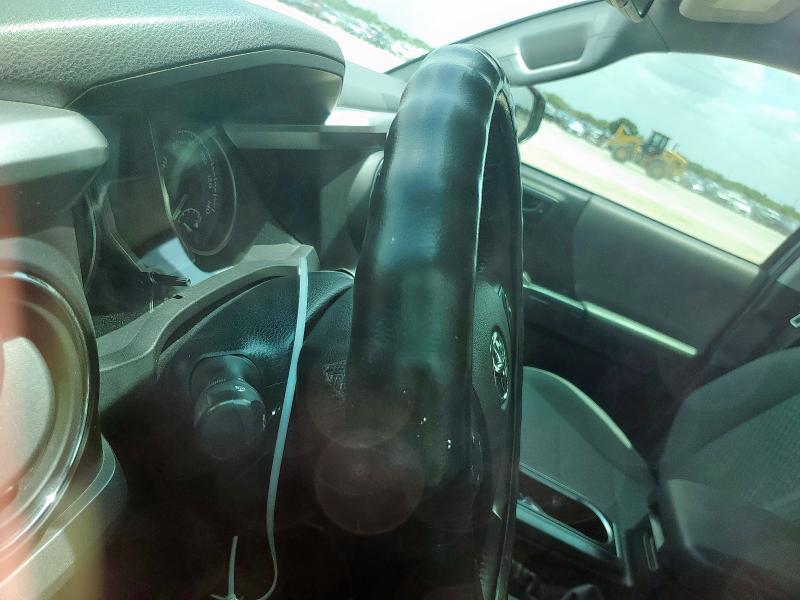 3TMAZ5CN4NM175175 - 2022 TOYOTA TACOMA DOUBLE CAB SILVER photo 9