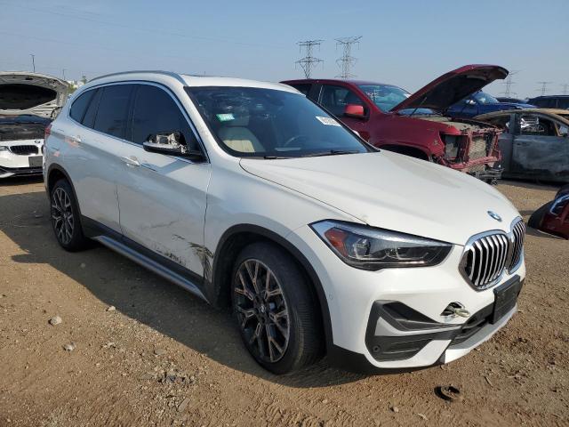 WBXJG9C07M5U40101 - 2021 BMW X1 XDRIVE28I WHITE photo 4