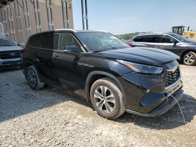 5TDHZRBH8NS563334 - 2022 TOYOTA HIGHLANDER XLE BLACK photo 4
