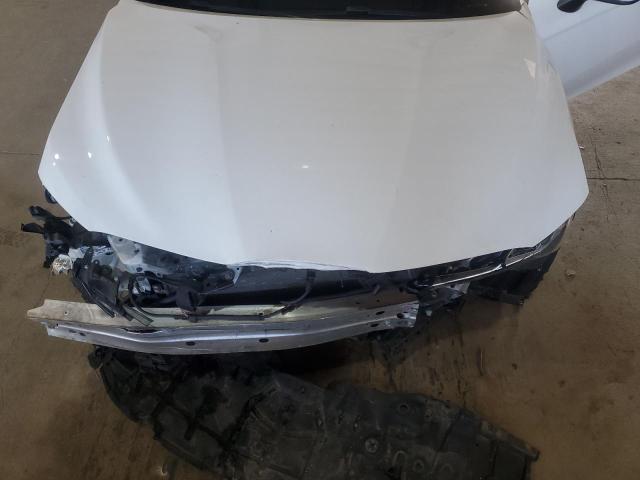 4T1B11HK0JU647764 - 2018 TOYOTA CAMRY L WHITE photo 11