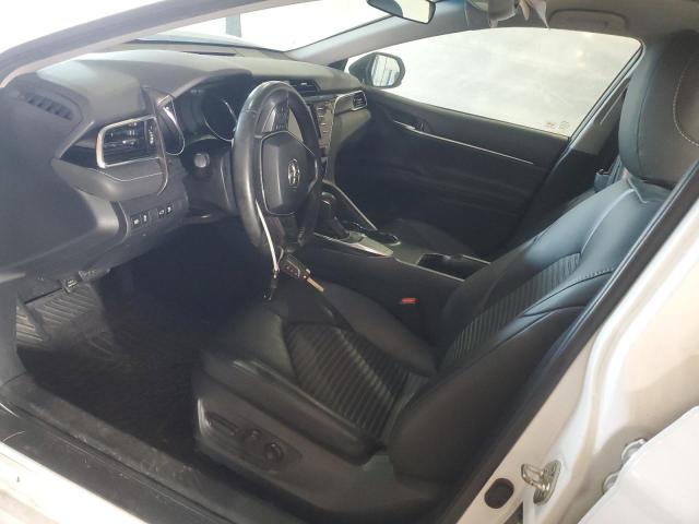 4T1B11HK0JU647764 - 2018 TOYOTA CAMRY L WHITE photo 7