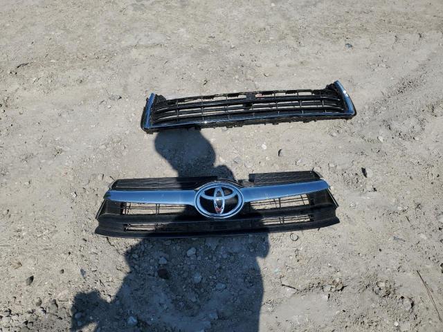 5TDKKRFH2FS066530 - 2015 TOYOTA HIGHLANDER XLE GRAY photo 13