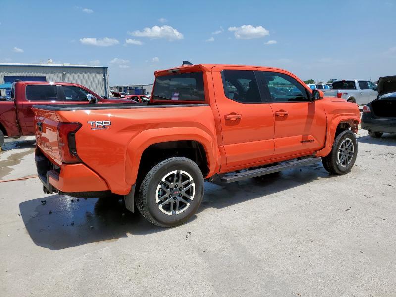 3TYKB5FNXRT000136 - 2024 TOYOTA TACOMA DOUBLE CAB ORANGE photo 3