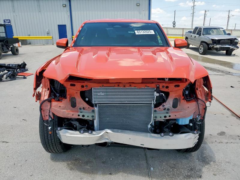 3TYKB5FNXRT000136 - 2024 TOYOTA TACOMA DOUBLE CAB ORANGE photo 5
