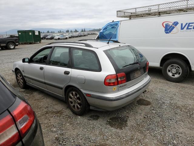 YV1VW2558YF528795 - 2000 VOLVO 240 SILVER photo 2