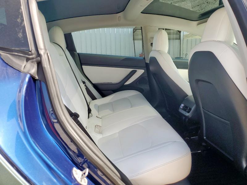 5YJ3E1EB3JF112082 - 2018 TESLA MODEL 3 BLUE photo 11