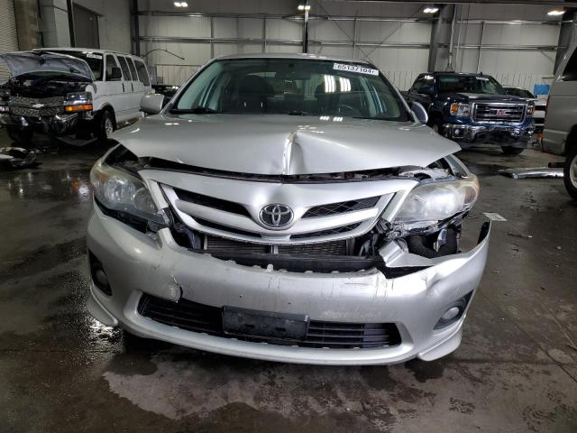 2T1BU4EE0BC621028 - 2011 TOYOTA COROLLA BASE SILVER photo 5