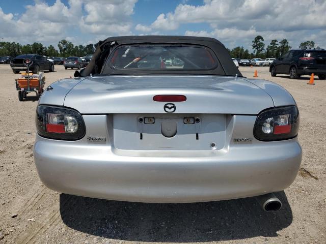JM1NB353130301613 - 2003 MAZDA MX-5 MIATA BASE SILVER photo 6