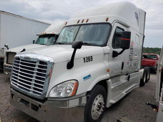 3AKJGLD56GSGW2259 - 2016 FREIGHTLINER CASCADIA 1 WHITE photo 2