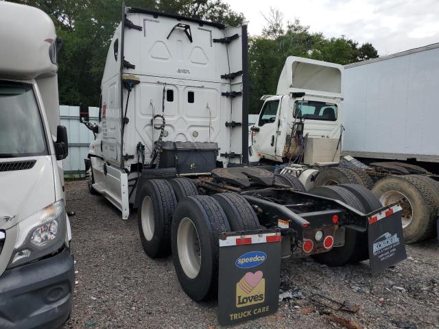 3AKJGLD56GSGW2259 - 2016 FREIGHTLINER CASCADIA 1 WHITE photo 3