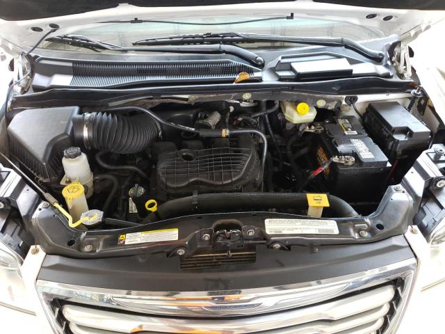 2C4RC1CG7CR175983 - 2012 CHRYSLER TOWN & COU TOURING L WHITE photo 11