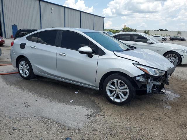 1G1BC5SMXK7144722 - 2019 CHEVROLET CRUZE LS SILVER photo 4