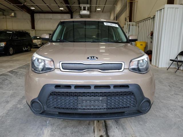 KNDJN2A23E7028262 - 2014 KIA SOUL TAN photo 5