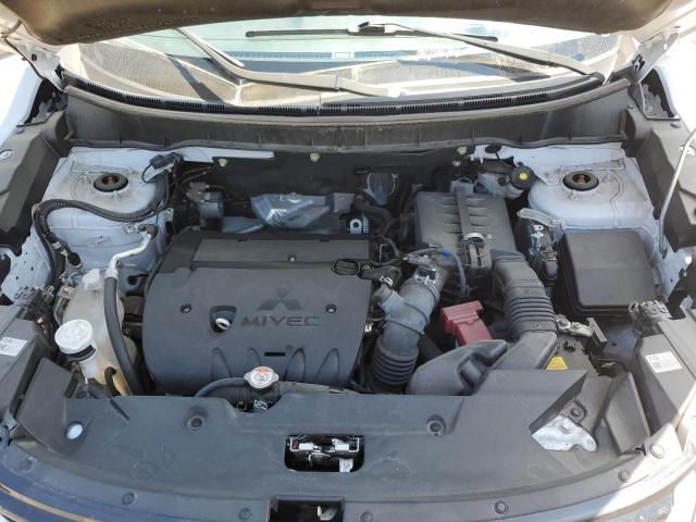 JA4ARUAU6NU011906 - 2022 MITSUBISHI OUTLANDER ES SILVER photo 11