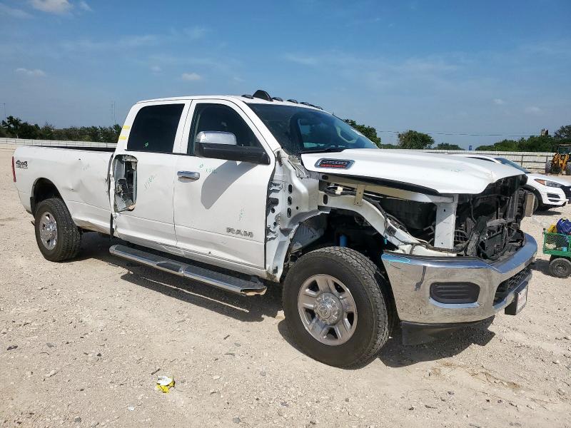 3C6UR5HJ1KG576266 - 2019 RAM 2500 TRADESMAN WHITE photo 4