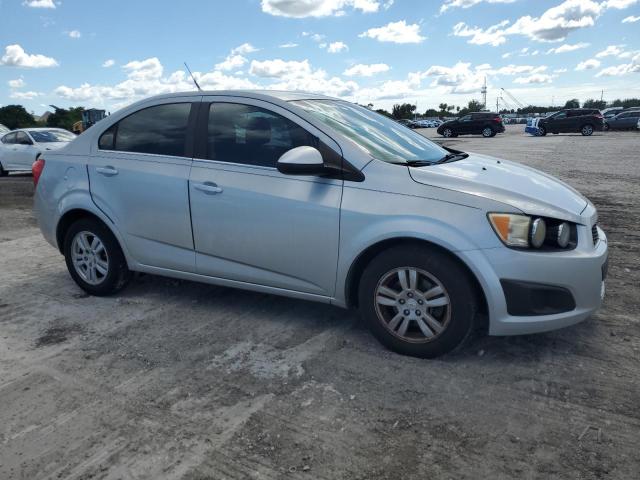 1G1JC5SH3C4170354 - 2012 CHEVROLET SONIC LT فضي صورة 4